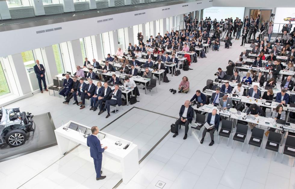 DB2019AL00549_overfull.jpg