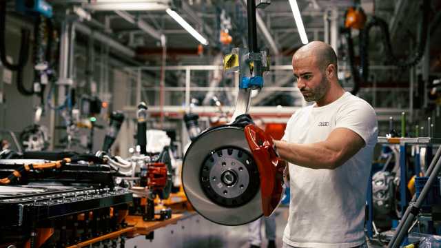 produzionefuturoassemblaggio.jpg