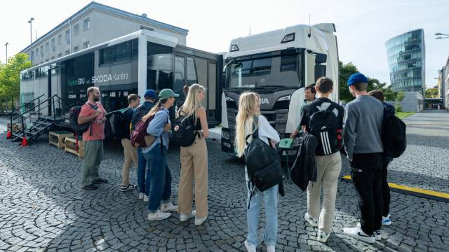 skodaedu6402.jpg