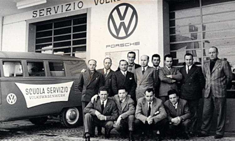 120 - 1954 - corso specializzazione meccanici vw a bologna.jpg