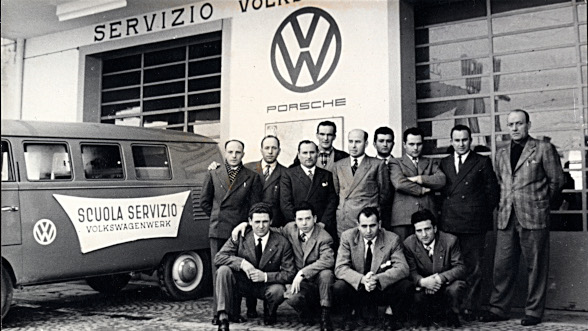 120 - 1954 - corso specializzazione meccanici vw a bologna.jpg